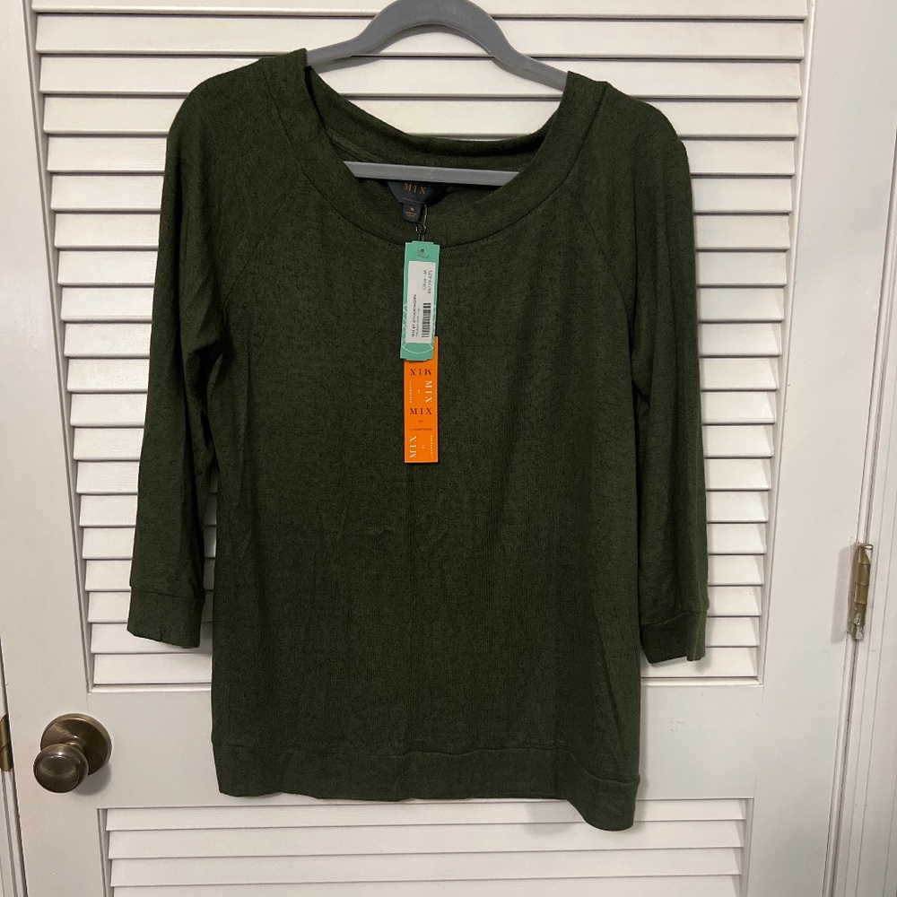 Mix Green sweater - NWT - medium